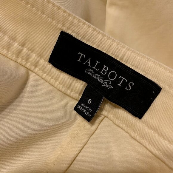 Talbot's. Size 6, Bust 36". Pintuck Pleating. Unlined. Button Front. B56 - Picture 5 of 5